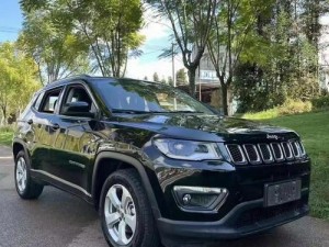 专业级新中产家庭 SUV Jeep 指南者，开启家庭生活的全新篇章